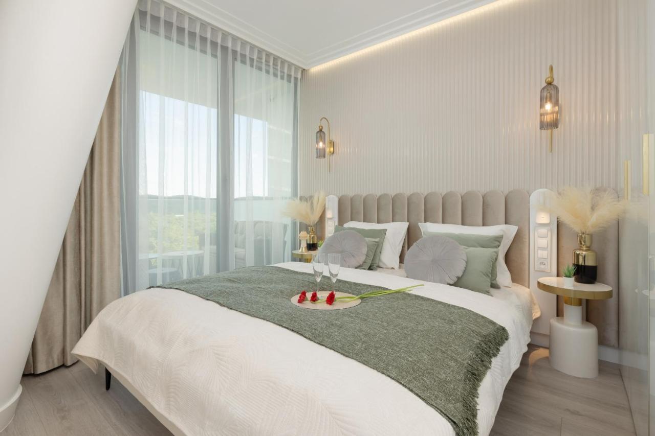 Royallux Apartment Waves Resort & Spa - Sea View From Balcony By Renters Prestige 米兹多洛杰 外观 照片
