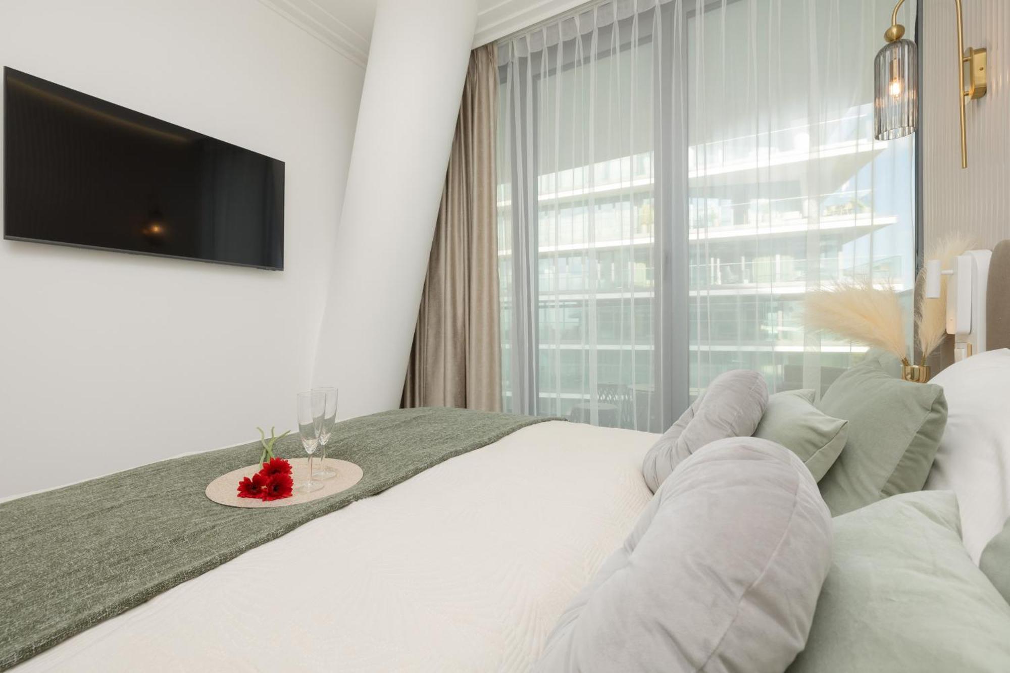 Royallux Apartment Waves Resort & Spa - Sea View From Balcony By Renters Prestige 米兹多洛杰 外观 照片